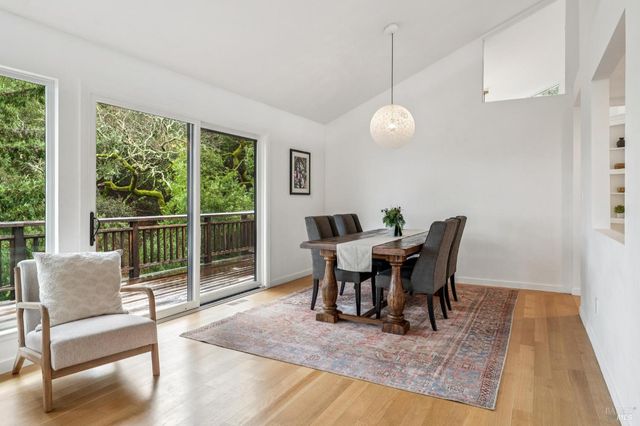 25 Palomino Cir, Novato, CA 94947