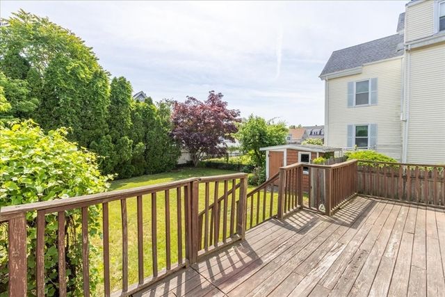 51 Flint St, Lynn, MA 01905