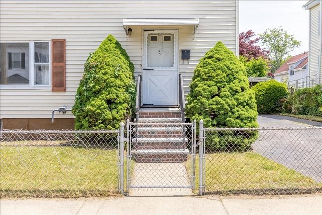 51 Flint St, Lynn, MA 01905
