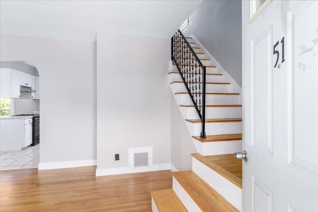 51 Flint St, Lynn, MA 01905