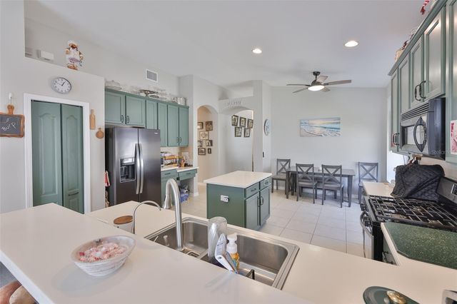 5223 CLOVER MIST DRIVE, Apollo Beach, FL 33572