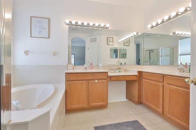 5223 CLOVER MIST DRIVE, Apollo Beach, FL 33572