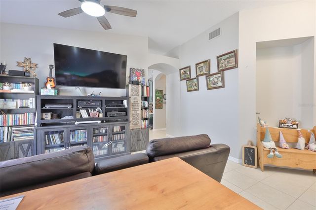 5223 CLOVER MIST DRIVE, Apollo Beach, FL 33572