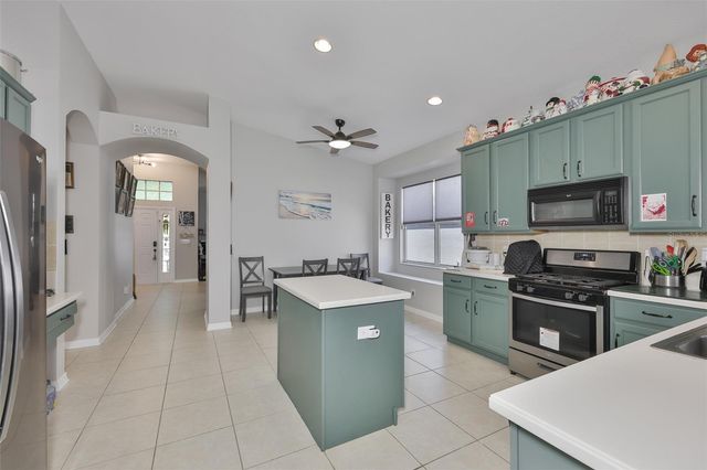 5223 CLOVER MIST DRIVE, Apollo Beach, FL 33572