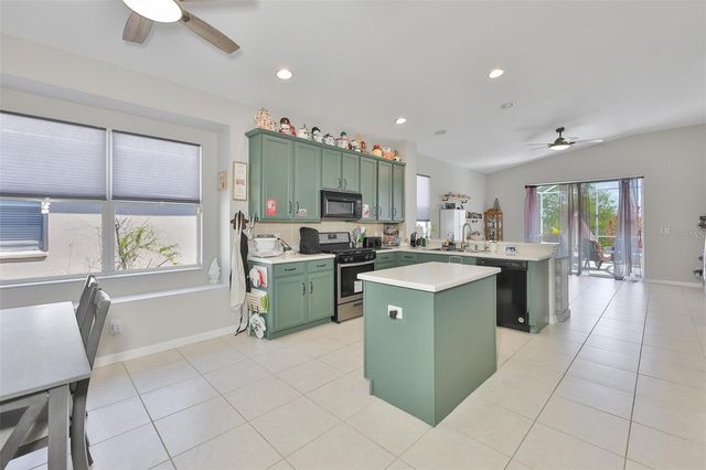 5223 CLOVER MIST DRIVE, Apollo Beach, FL 33572