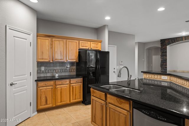 2104 E OAKLAND Street, Chandler, AZ 85225