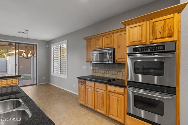 2104 E OAKLAND Street, Chandler, AZ 85225