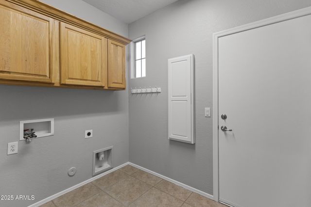 2104 E OAKLAND Street, Chandler, AZ 85225