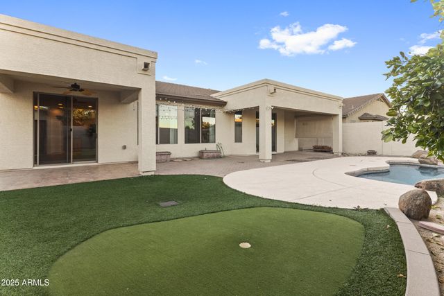 2104 E OAKLAND Street, Chandler, AZ 85225