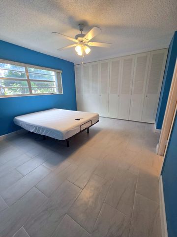 5071 W OAKLAND PARK Boulevard 109, Lauderdale Lakes, FL 33313