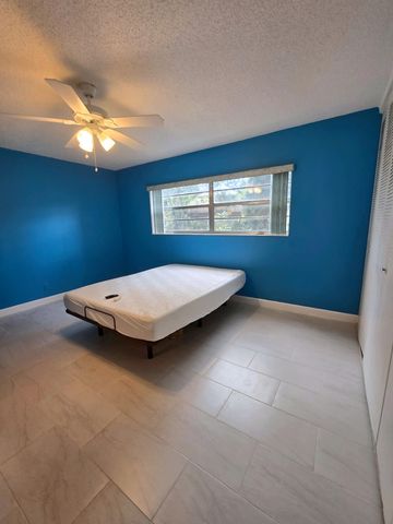5071 W OAKLAND PARK Boulevard 109, Lauderdale Lakes, FL 33313
