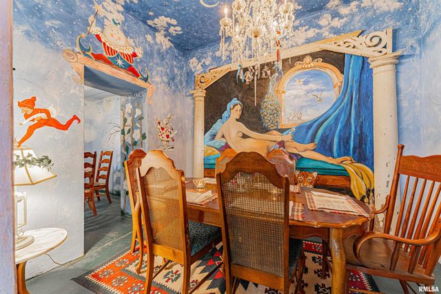 100-102 Governor Oglesby Street, Elkhart, IL 62634