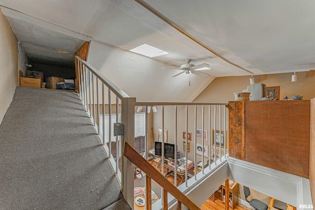 100-102 Governor Oglesby Street, Elkhart, IL 62634