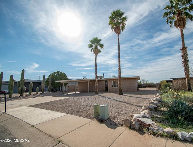 2941 W Tania Place, Tucson, AZ 85741