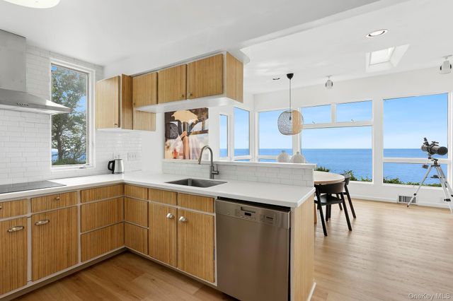 31059 County Road 48, Peconic, NY 11958