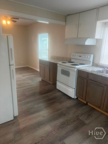 2119 Paige Avenue, Savannah, GA 31405