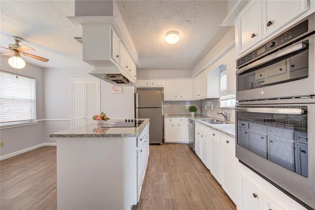 2950 Jenny Drive, Sugar Land, TX 77479