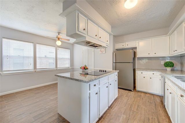 2950 Jenny Drive, Sugar Land, TX 77479