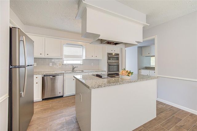 2950 Jenny Drive, Sugar Land, TX 77479