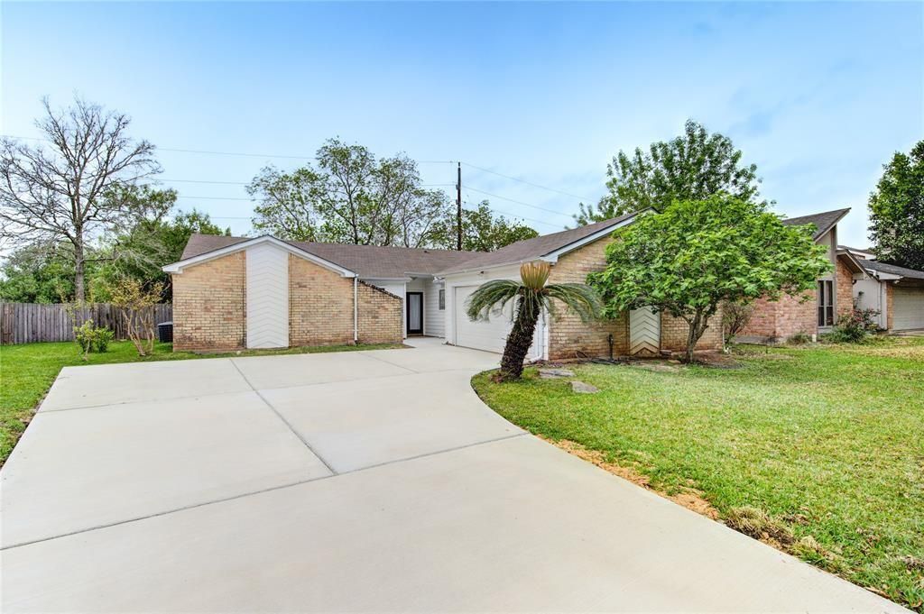 2950 Jenny Drive, Sugar Land, TX 77479