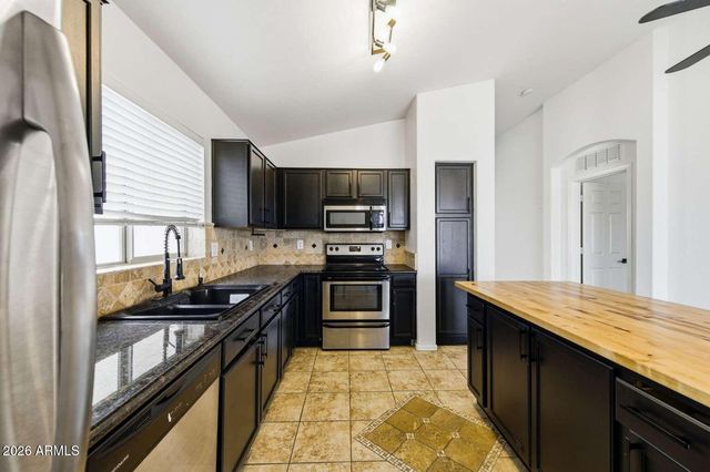 23742 N WILDERNESS Way, Florence, AZ 85132