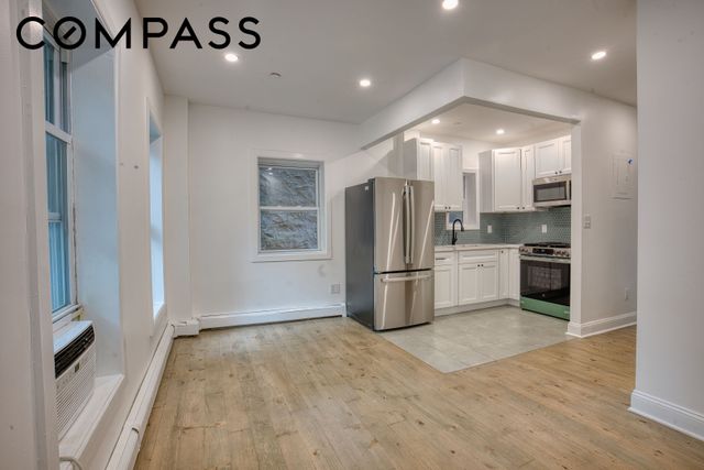 126 Vanderbilt Avenue, New York City, NY 11205
