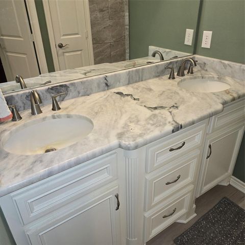 330 N Royale Greens Drive, Coldspring, TX 77331