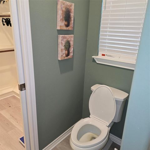 330 N Royale Greens Drive, Coldspring, TX 77331