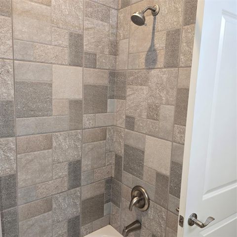 330 N Royale Greens Drive, Coldspring, TX 77331