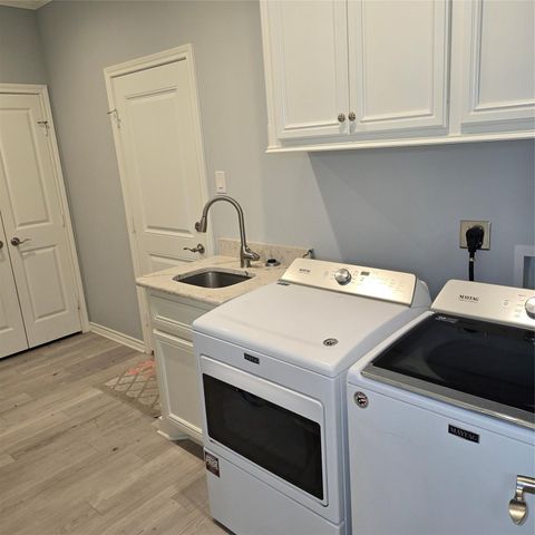 330 N Royale Greens Drive, Coldspring, TX 77331