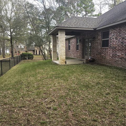 330 N Royale Greens Drive, Coldspring, TX 77331