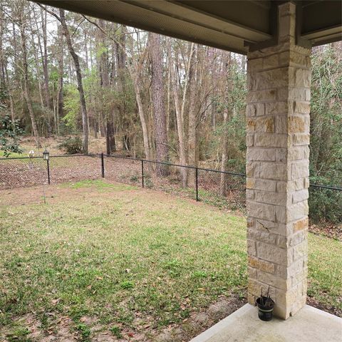 330 N Royale Greens Drive, Coldspring, TX 77331