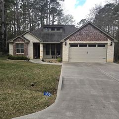 330 N Royale Greens Drive, Coldspring, TX 77331