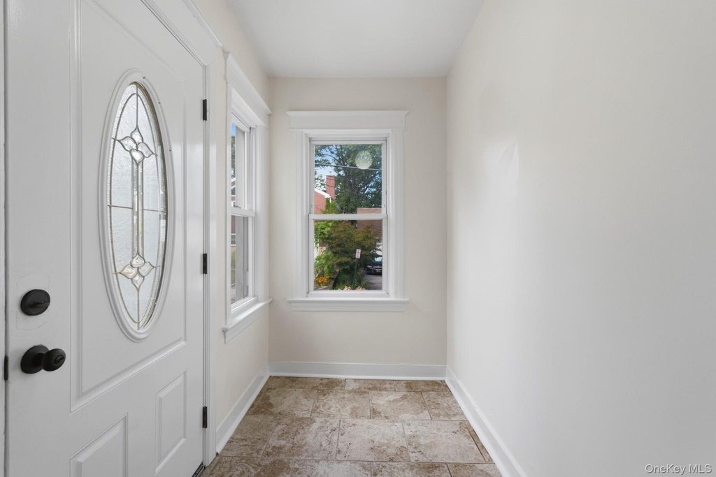 10 Lattin Drive, Yonkers, NY 10705 — photo 5