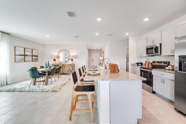 200 STREAMWATER WAY, Groveland, FL 34736