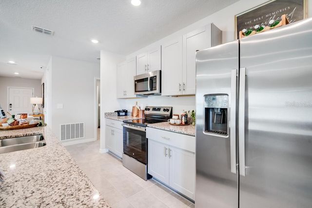 200 STREAMWATER WAY, Groveland, FL 34736