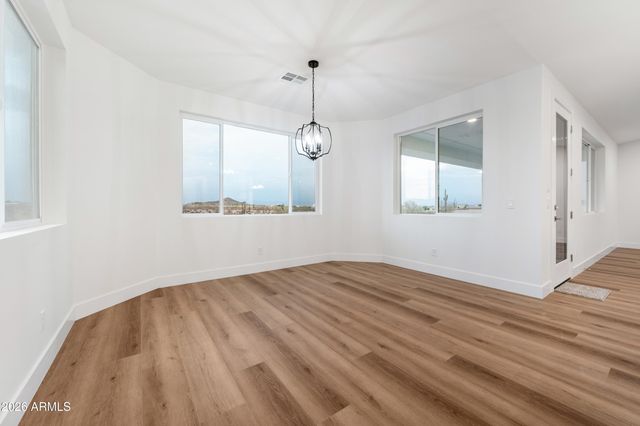 1912 W BROOKE Lane W, San Tan Valley, AZ 85144