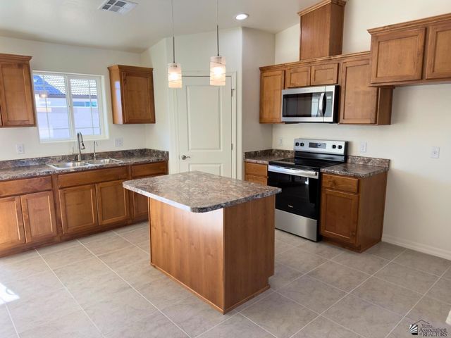 3732 E Santa Palmira St, San Luis, AZ 85336