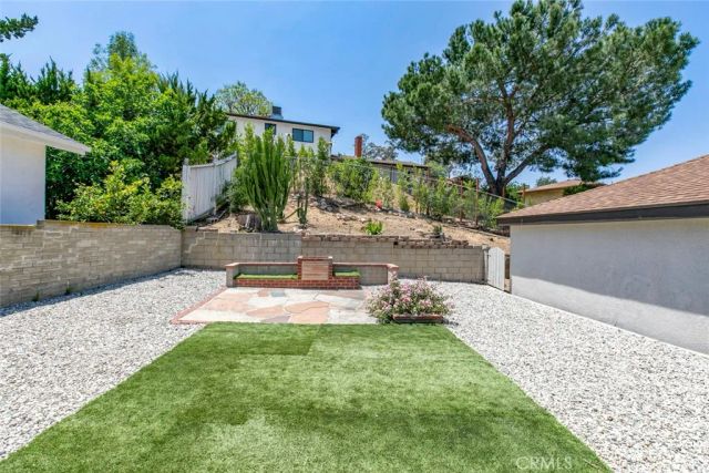10347 Newhome Avenue, Sunland, CA 91040