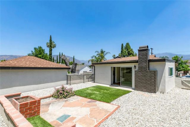 10347 Newhome Avenue, Sunland, CA 91040