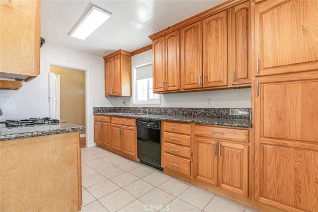 10347 Newhome Avenue, Sunland, CA 91040