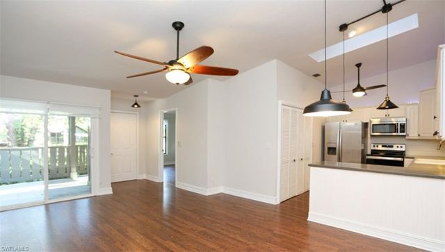 1046 Oak Forest DR, Naples, FL 34104