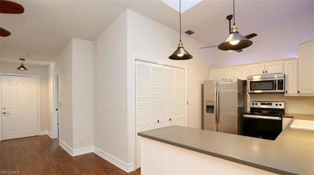 1046 Oak Forest DR, Naples, FL 34104