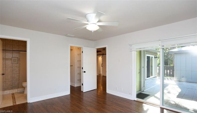 1046 Oak Forest DR, Naples, FL 34104