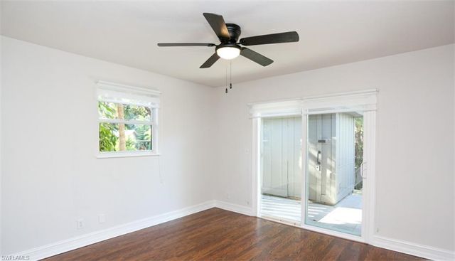 1046 Oak Forest DR, Naples, FL 34104