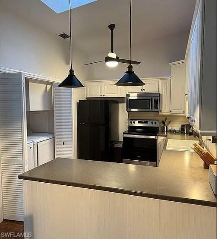 1046 Oak Forest DR, Naples, FL 34104