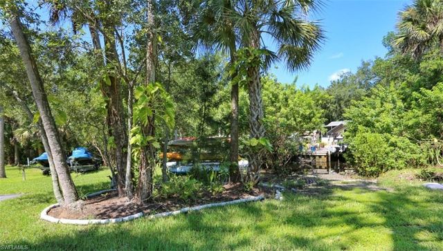 1046 Oak Forest DR, Naples, FL 34104