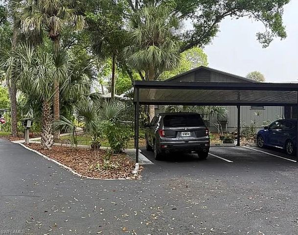 1046 Oak Forest DR, Naples, FL 34104