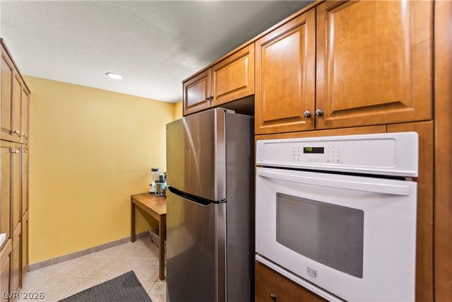 750 South Royal Crest Circle 312, Las Vegas, NV 89169