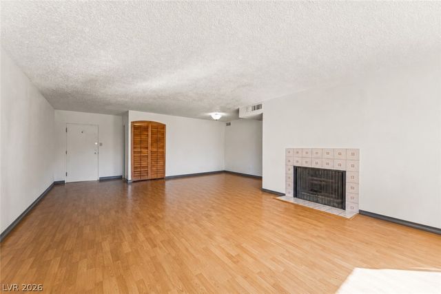 750 South Royal Crest Circle 312, Las Vegas, NV 89169